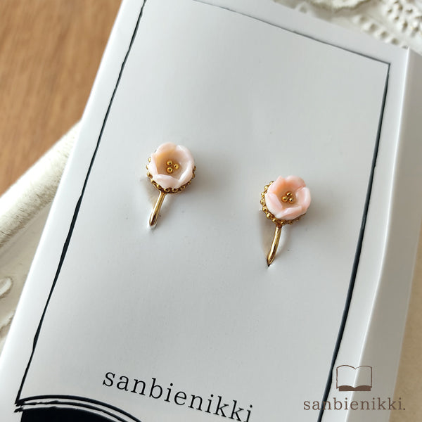 sanbienikki. 花咲く ピンクブルームイヤリング 春 花 ピンク 大人可愛い シンプル イヤリング サージカルステンレス サンビエニッキ 送料無料 (当店負担)
