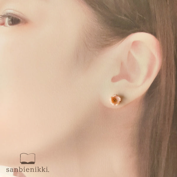sanbienikki. 花咲く ピンクブルームピアス 春 花 ピンク 大人可愛い シンプル ピアス サージカルステンレス サンビエニッキ 送料無料 (当店負担)